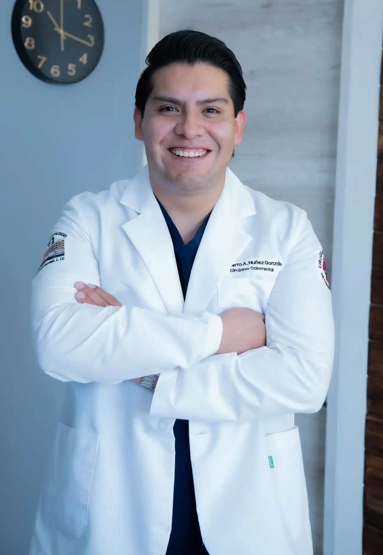 Dr. Roberto Ángel Núñez González